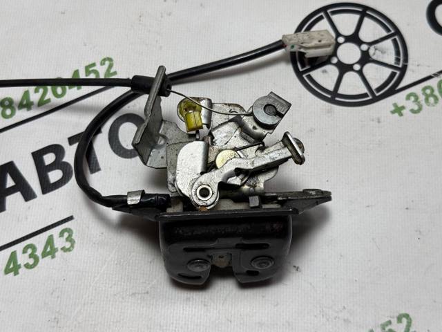 Замок дверей багажника 905024U100 NISSAN