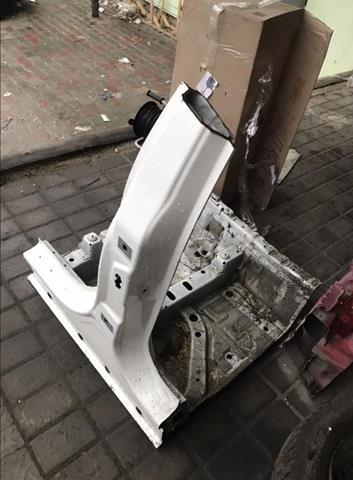 Отвір передніх лівих дверей 41007494061 BMW