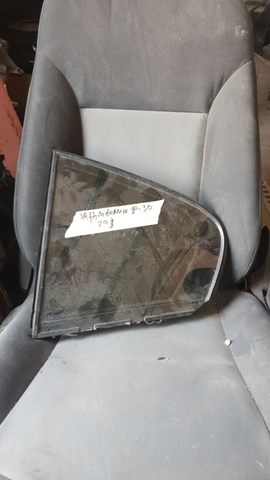 Куточок задніх лівих дверей 51357269553 BMW