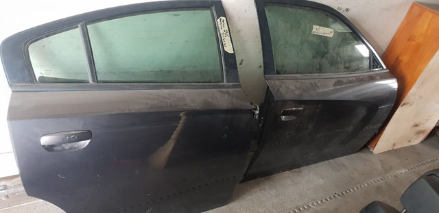 Двері задні в зборі 68089372AE CHRYSLER