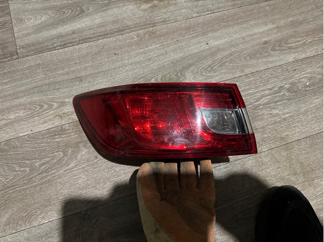 Задній лівий зовнішній ліхтар 265554091R RENAULT