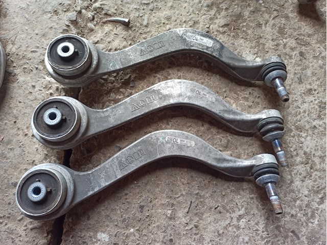Поперечний важіль 31106894667 BMW