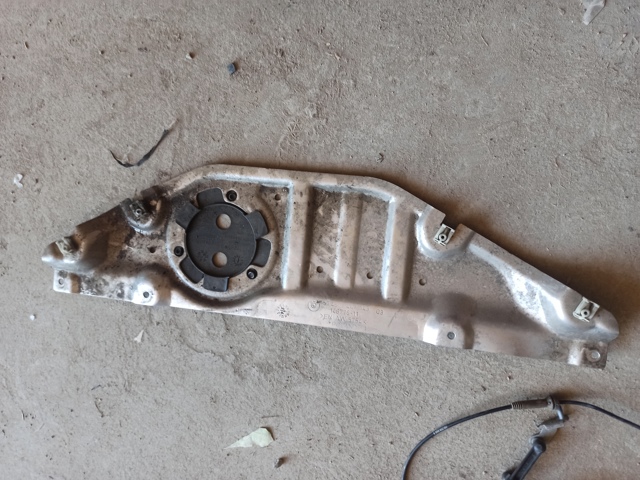 Захист двигуна задня 51487447143 BMW