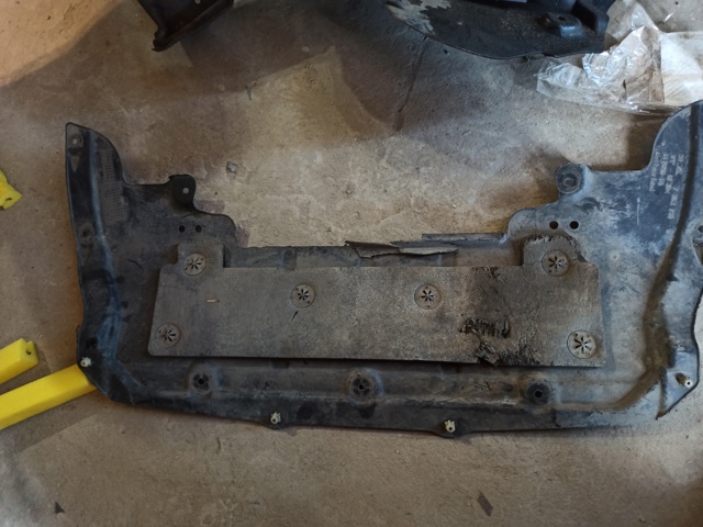 Захист двигуна задній 51757363731 BMW
