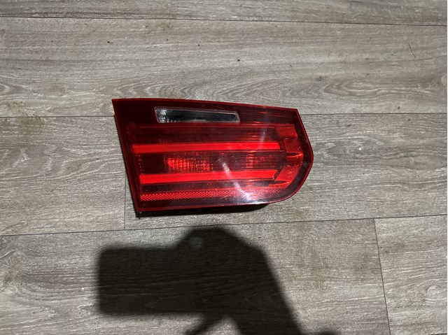 Задня ліва внутрішня фара 63217259915 BMW