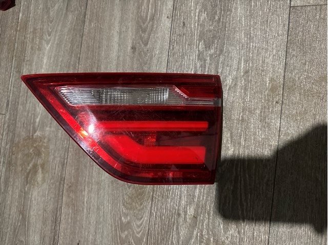 Ліхтар задній внутрішній правий 63217331284 BMW