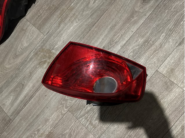 Задні ліхтарі 6J4945096K VAG