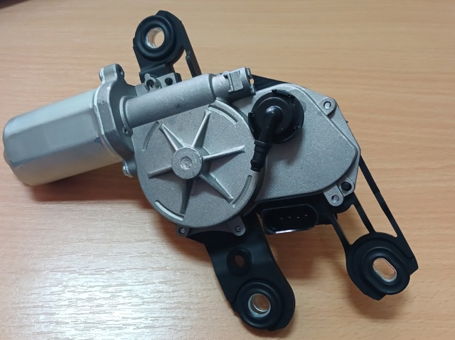 Склоочисник дверей задка 8V0955711 VAG