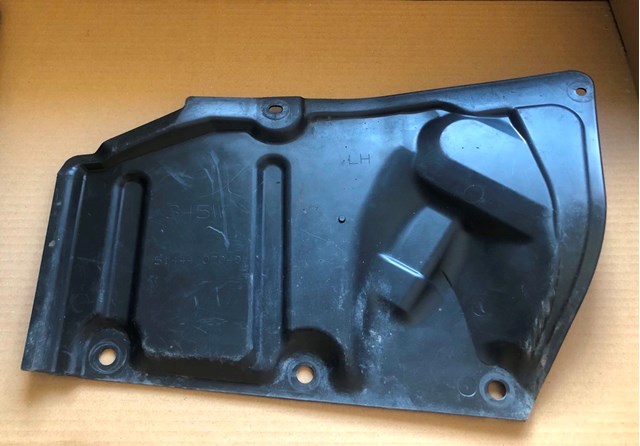 Захист двигуна, лівий 5144402040 TOYOTA