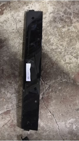 Молдинг бампера переднього, центральний 51118099656 BMW
