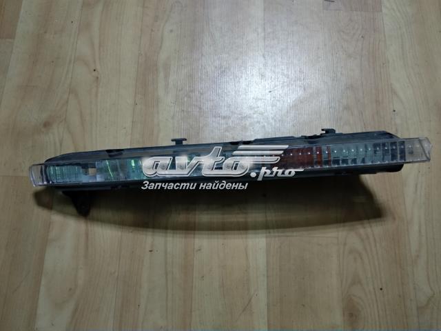 Поворотник правий 4L0953042 VAG