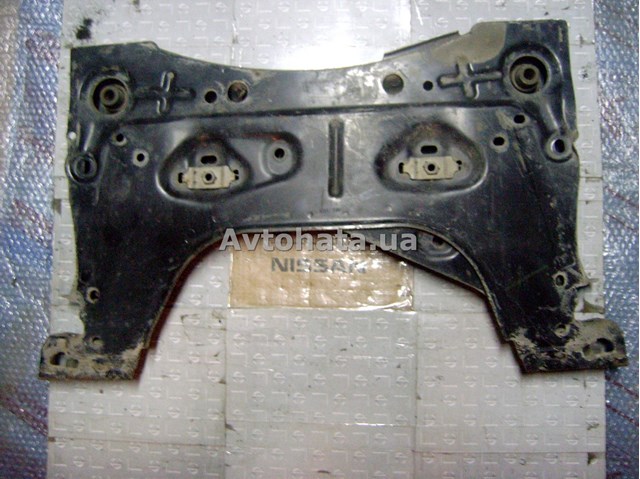 Передня балка 54400AX602 NISSAN