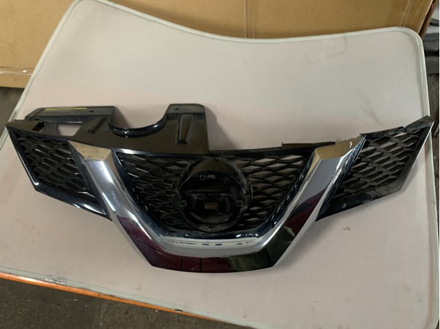Решітка 623104BA0B NISSAN