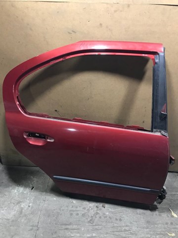 Двері задні в зборі 821002J036 NISSAN