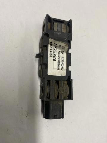 Датчик Айрбег передній 98582AX300 NISSAN