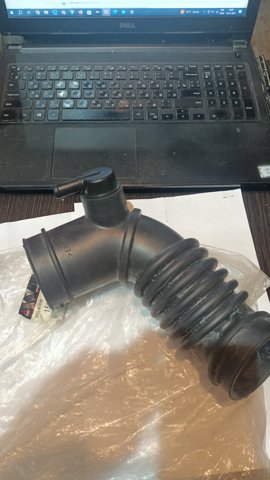 Патрубок дросельний 1505A885 MITSUBISHI