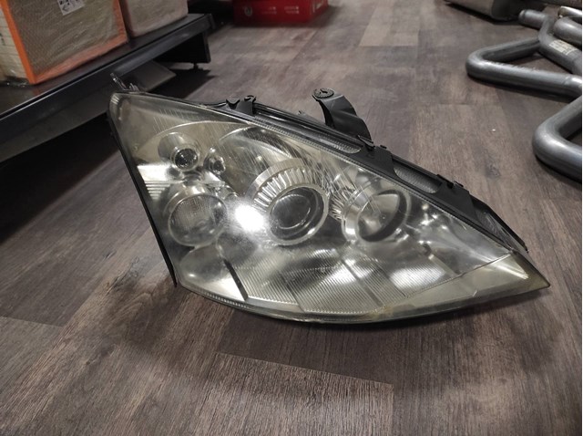 Права блок фара 1152401 FORD