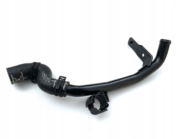 Патрубок системи охолодження 03L122157R VAG