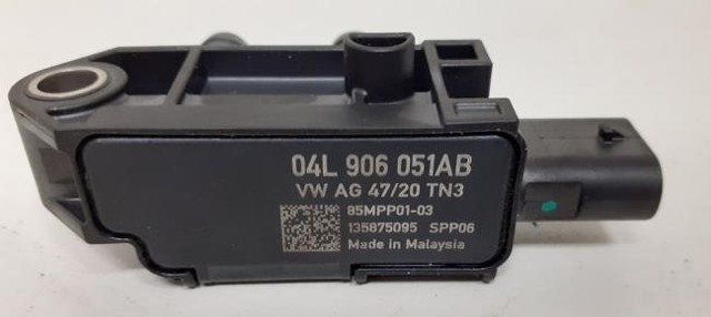 Датчик тиску вихлопних газів 04L906051AB VAG