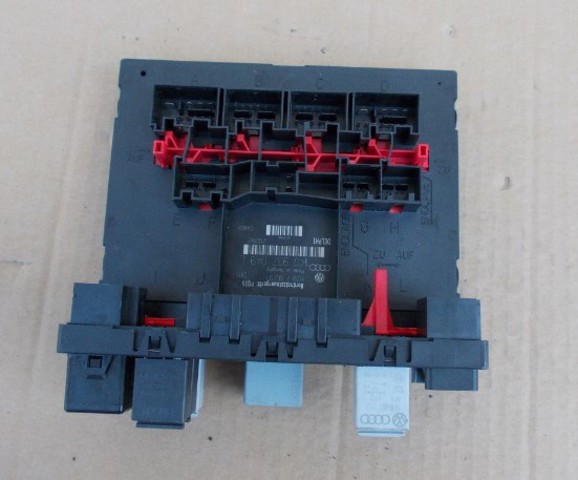 Корпус запобіжників 1K0937049L VAG