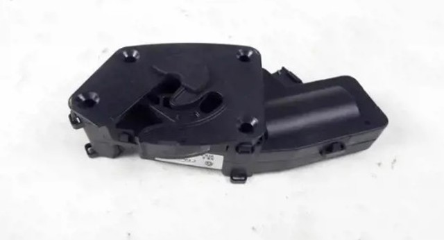 Кріплення кришки багажника 3T0827300B VAG