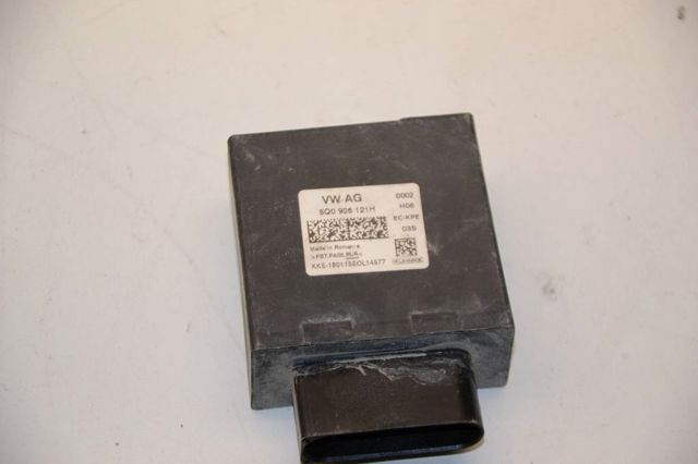 Модуль (блок) управління паливного насоса 5Q0906121H VAG