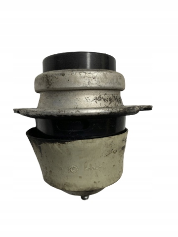 Подушка (опора) двигуна, ліва 7L8199131B VAG