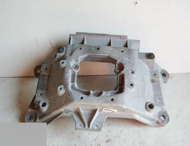 Кронштейн КПП 8K0399263BH VAG