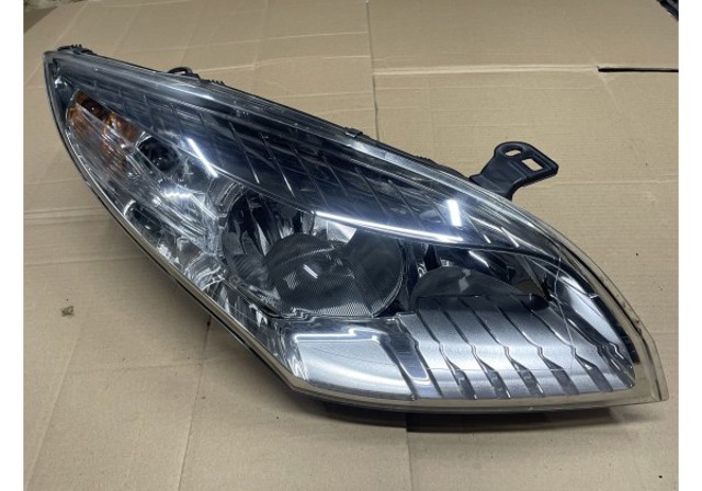 Права блок фара 260100017R RENAULT