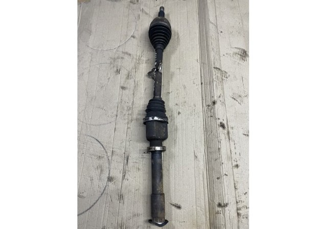 Піввісь передня, права 8200486092 RENAULT