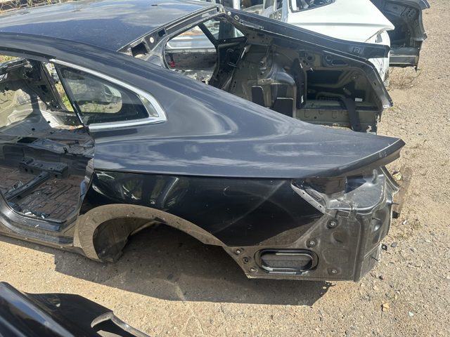 Бічна частина задня ліва 3G8809843 VAG