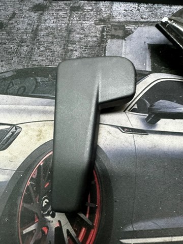 Ручка відкривання капота 6R1823533 VAG