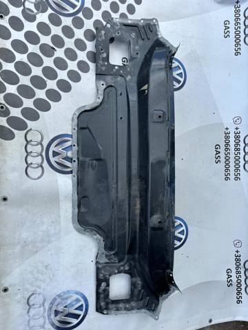 Панель задня, багажного відсіку 8W6813307A VAG