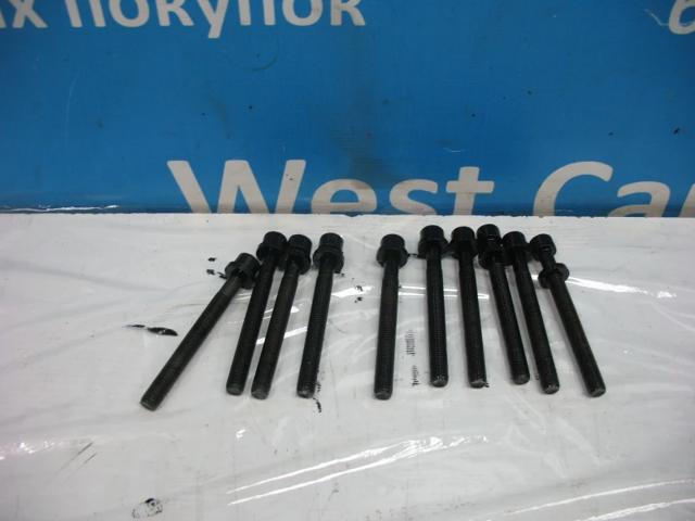 Болт кріплення головки блоку циліндрів Вольво 850