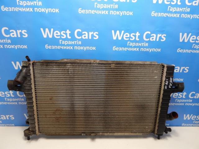 Радіатор двигуна Opel Astra H