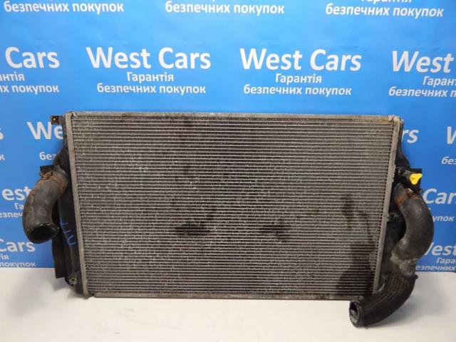 Підвіска радіатора 1640026390 TOYOTA