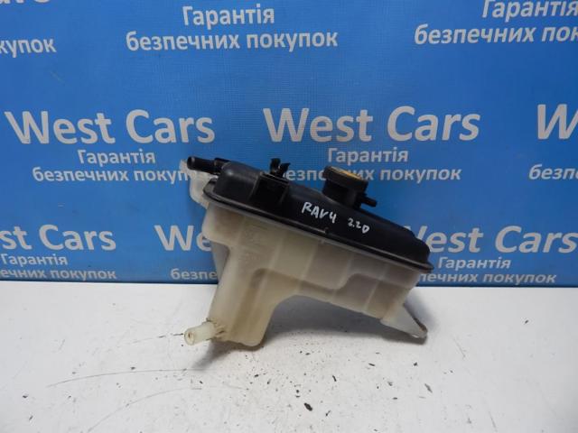 Бачок системи охолодження двигуна розширювальний Тойота Рав 4 3