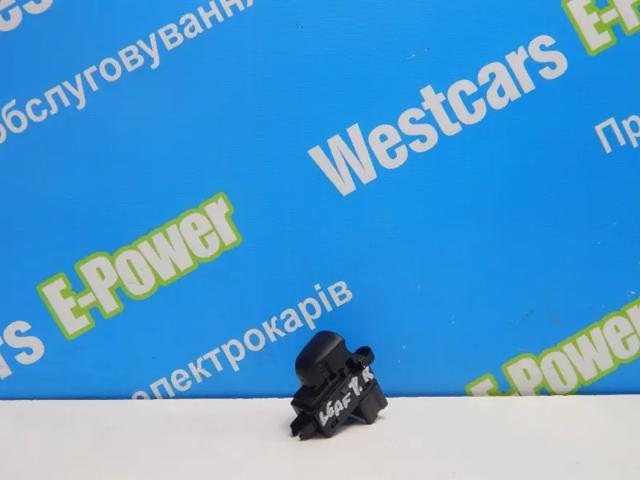 Кнопка вмикання двигуна склопідіймача задня 254111KL5A NISSAN