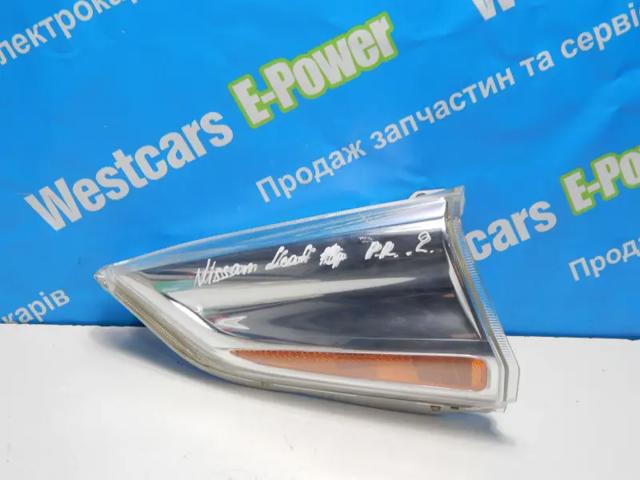 Покажчики повороту (передні) 261803NF0A NISSAN