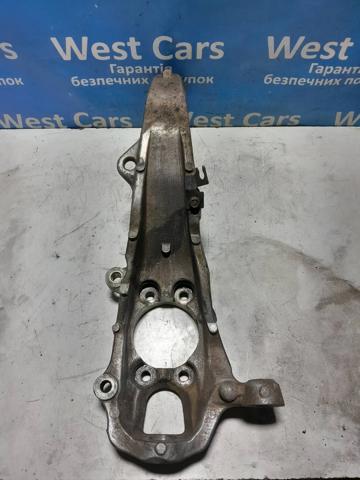 Цапфа поворотна права 40014EG000 NISSAN