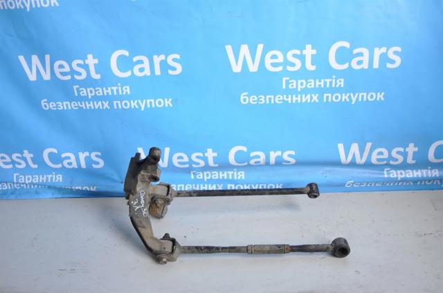 Цапфа - поворотний кулак задній, лівий 4230506090 TOYOTA