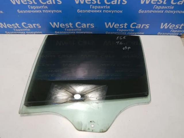 Скло задньої двері лівої 51358223809 BMW