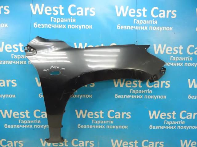 Переднє праве крило 5381142210 TOYOTA