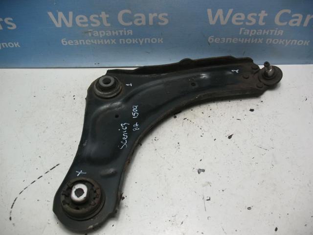 Правий важіль передній нижній підвіски 545008682R RENAULT