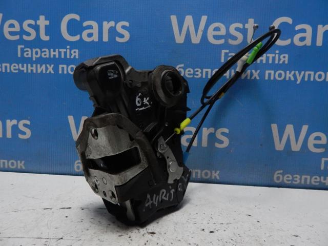 Замок дверей водія Тойота Ауріс UKP