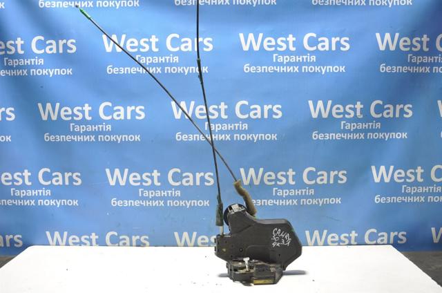 Замок задніх дверей, лівих 69060AA020 TOYOTA