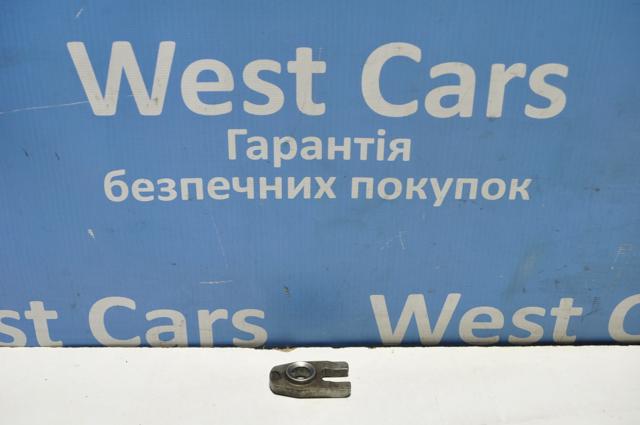 Кронштейт кріплення форсунки 7701477646 RENAULT