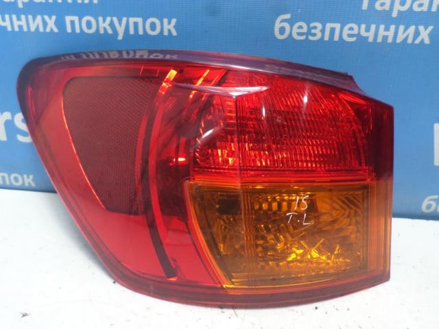 Задня ліва зовнішня фара 8156153162 TOYOTA