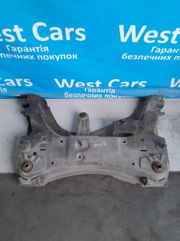 Підрамник передньої підвіски 8200742904 RENAULT