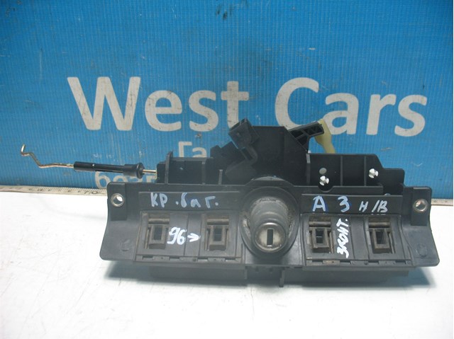Замок кришки багажника 3 контакти (хетчбек)-8d9827565h можливість встановлення на власному сто в місті луцьк 8D9827565H